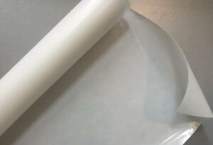 Carta termobiadesiva per applicazioni tessuto su tessuto e patch