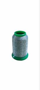 Filato laminato isacord 1000mt 9950 – verde con sfumature argento