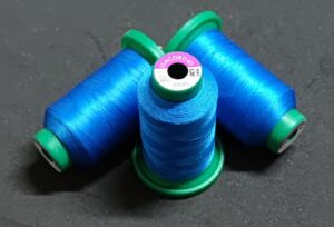 3900